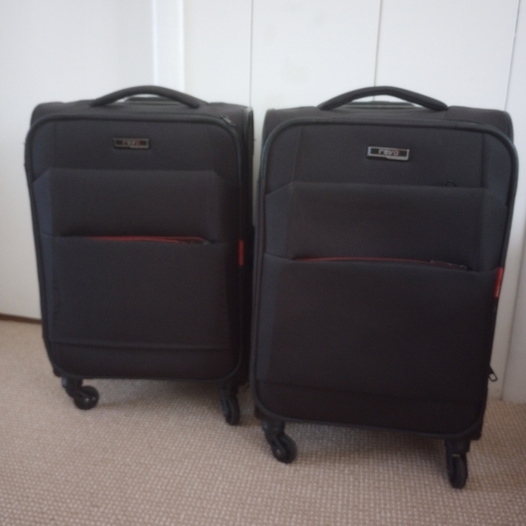 ONE Revo Carry On Spinner - Picture 2 of 3